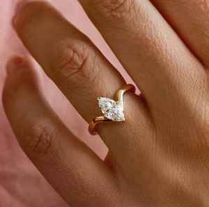 Anillo de compromiso delicado de moissanita con corte de pera de 1.0 quilates, oro macizo de 14K, anillo de promesa de boda elegante, regalos de aniversario para mujer - Product Image 6