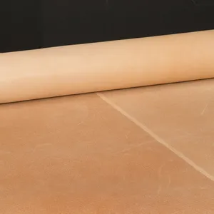 Feuille de cuir de vachette pleine fleur, naturelle, brute, non colorée, tannée végétale, fine, de qualité supérieure, pour la fabrication artisanale de produits de luxe sur mesure - Product Image 6