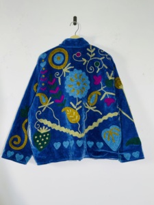 Veste Suzani en velours bleu brodée • Manteau bohème floral multicolore • Fait main pour festival • Vintage - Product Image 5