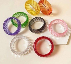 Bracelet en résine fait main, écologique, peint à la main, design transparent, finition lisse, léger, confortable, à porter au quotidien, artisanat - Product Image 4