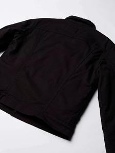 Ventes en gros de vestes en jean denim surdimensionnées personnalisées avec logo, vestes en jean denim tendance pour hommes, vêtements de rue, vestes en jean denim de qualité avec col en fourrure - Product Image 6