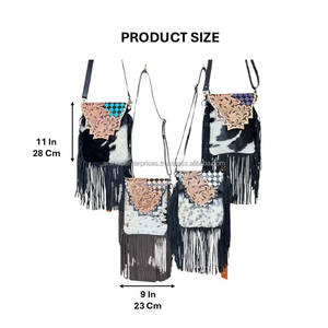 Sac à main bandoulière de luxe pour femme en cuir de vachette fleuri et gaufré, motif damier, avec franges en poils de vache - Product Image 2