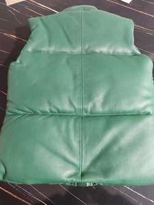 Gilets matelassés en cuir véritable pour hommes, col montant, fermeture boutonnée, vert uni, streetwear d'hiver, décontracté, sans manches, épais - Product Image 6