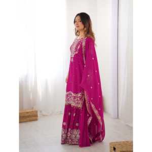 Ensemble haut et bas à motifs floraux taille XL avec dupatta pour ajouter une touche de beauté à vos tenues de soirée - Product Image 6