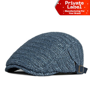 Casquette plate en cuir véritable de qualité supérieure, style rétro, en cuir PU, avec logo en relief, design personnalisé, vente en gros d'usine - Product Image 1