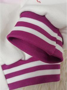 Chaqueta Varsity Corta Bordada para Mujer OEM con Letras 3D y Bordado, Dobladillo y Puños Acanalados, Logotipo Personalizado, Venta al por Mayor, MOQ 50 unidades - Product Image 5