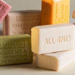 สบู่สมุนไพรผสมน้ำมันธรรมชาติเพื่อผิวชุ่มชื้นและบำรุงผิว EXPAD เวียดนาม - Product Image 4