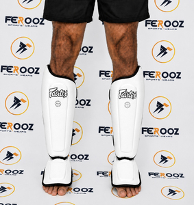 Protection de jambe et de pied haute densité blanche pour l'entraînement aux arts martiaux, le kickboxing et la pratique du MMA - Product Image 1