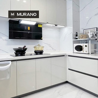 Armoires de cuisine modernes minimalistes personnalisées, modulaires, en blanc crème brillant, avec des charnières à fermeture douce