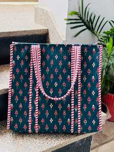<b>Quilted</b> Cotton Tote Bag Floral Block Print Lightweight Large Capacity Shoulder <b>Handbag</b> for Shopping Travel - Product Image 4