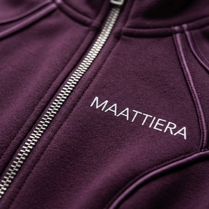 Ensemble de survêtement violet prune pour femme, veste zippée, pantalon de jogging large, sweat à capuche, ceinture, 100% coton, athleisure minimaliste, streetwear personnalisé - Product Image 6