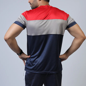 Ensemble de survêtements d'été pour hommes avec logo de marque personnalisé imprimé, prix de gros à faible MOQ, nouvelle mode, survêtement pour hommes pour activités de plein air - Product Image 4