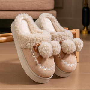 Chaussons d'hiver en coton pour femmes, antidérapants, semelle épaisse, en peluche, chauds, pour la maison - Product Image 3
