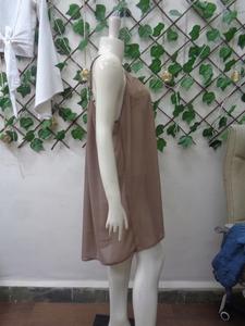 Chemise de nuit en satin à bretelles spaghetti, disponible jusqu'en taille 5XL, confortable et élégante, pour l'été, pour femmes grandes tailles. - Product Image 5