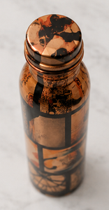 Botella de Agua de Cobre con Estampado Floral Blanco y Azul, Diseño Botánico Vintage Elegante, Hecha a Mano, Cobre Puro, Salud Ayurvédica - Product Image 3