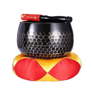 Ensemble de bols chantants en laiton de qualité supérieure avec coussin et maillet de luxe, idéal pour la guérison et le soulagement du stress dans divers styles, vente en gros - Product Image 5