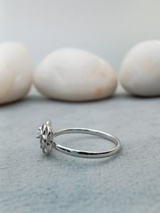 Bague de fiançailles et de mariage solitaire en moissanite, diamant cultivé, taille brillant, couleur D, plaqué or rose, certifiée - Product Image 5