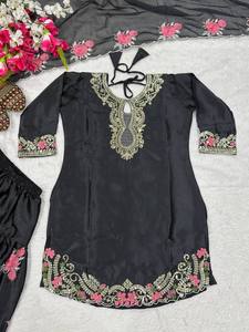 Conjunto de Salwar Kameez de Satén Japonés Negro con Bordado Floral y Lentejuelas para Mujer - Traje Tradicional para Bodas y Fiestas, Talla XL Disponible - Product Image 5