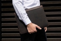 Portafolio de cuero marrón oscuro con cremallera para tableta, organizador de documentos, carpeta para estuche de viaje