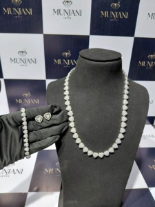 Parure de bijoux tennis en argent sterling 925 avec moissanite en forme de cœur, collier, bracelet et boucles d'oreilles clous en moissanite VVS, passe le testeur de diamant - Product Image 1