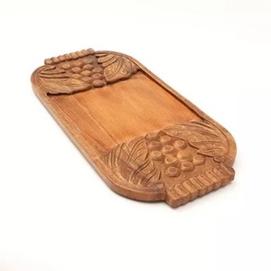 Tabla de Cortar Artesanal de Madera de Acacia con Diseño de Bandeja Alargada, Motivo de Uva Esculpido a Mano, Plato de Servir Duradero y Seguro para Alimentos - Product Image 5