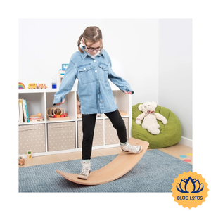 Planche d'équilibre en bois écologique et durable BLUE LOTUS FARM pour enfants, jouet balançoire pour le fitness et l'entraînement physique, fabriqué au Vietnam - Product Image 1