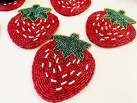 Handgefertigte Perlen-Boho-Erdbeer-Untersetzer Rot-Grün Umweltfreundlich 3mm Rund Premium Handbestickte Wiederverwendbare Tischsets