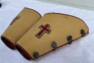 Par de Puños de Cuero Masónicos de Caballero Templario del 19º Distrito, Bordados, Regalia, Superventas, Hechos a Medida, de Alta Calidad - Product Image 3