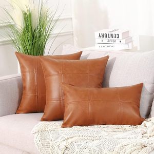 Funda de cojín rectangular de piel sintética marrón con costuras modernas, funda de almohada lavable con cierre tipo sobre para decoración del hogar - Product Image 1