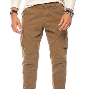 Pantalon cargo fonctionnel avec plusieurs poches, construction en tissu résistant, logo personnalisé, adapté au streetwear - Product Image 1