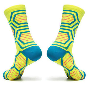 Chaussettes décontractées en coton respirant à séchage rapide de haute qualité, nouveau design, logo personnalisé, chaussettes tricotées pour garçons, collection printemps - Product Image 2