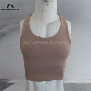 Conjunto de yoga activo hecho con tela elástica premium, transpirable y cómodo, ideal para yoga, gimnasio, fitness y entrenamientos diarios. - Product Image 3