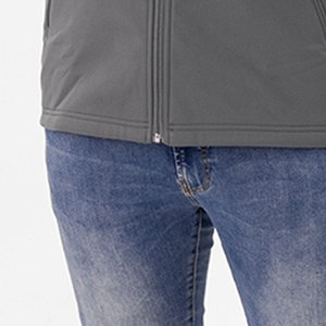 Veste softshell homme légère, haute qualité, imperméable, taille et couleur personnalisées, en vente - Product Image 3
