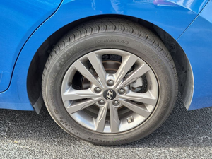 Hyundai Elantra SEL FWD 2018 - Product Image 6