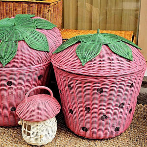 Cesta de almacenamiento con tapa y diseño de fresas rosas, estilo moderno, cesta de almacenamiento para ropa y juguetes. - Product Image 1