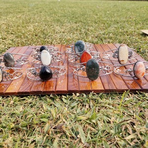 Brazaletes de Latón con Piedras Preciosas Naturales de Corte Ovalado, Perlas de Imitación, Bisel Plateado, Joyería Clásica Unisex para Regalo, Equilibrio Energético - Product Image 4