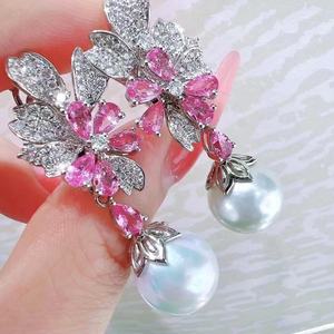 สินค้าใหม่ ดีไซน์ไม่ซ้ำใคร ต่างหูเงินแท้ S925 ประดับมุกดำธรรมชาติทรงกลม 9-10 มม.  งานเกือบไร้ตำหนิ - Product Image 3