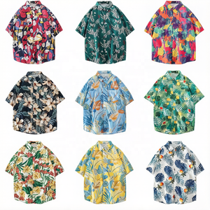 Chemises hawaïennes décontractées pour hommes, 100 % polyester, légères, imprimées, à manches courtes, boutonnées, pour les vacances d'été à la plage. - Product Image 1