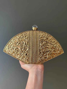 Pochette de soirée de luxe en résine époxy, création de styliste, pour mariage et occasions nuptiales - Product Image 4