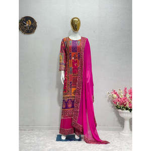 Hermoso Conjunto de Ropa India y Pakistaní de la Marca ST, Color Morado, para Fiestas, Top, Pantalón y Dupatta, Talla XL - Product Image 2