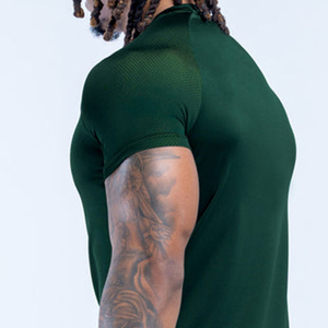 เสื้อยิมแขนสั้นผู้ชายแบบแห้งเร็ว ระบายอากาศได้ดี เสื้อคอมเพรสชั่นน้ำหนักเบา เสื้อวิ่งผู้ชาย รับผลิตแบบ OEM พร้อมสกรีนโลโก้ - Product Image 3