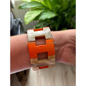 Brazalete de cuerno CurveBreak | Pulsera de cuerno curvo de lado abierto con forma clásica | Joyería tribal étnica - Product Image 5