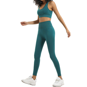 Conjunto Deportivo de Alta Elasticidad para Mujer, Leggings de Yoga Transpirables y Sujetador Deportivo, Ropa Deportiva sin Costuras para Chicas con Diseño OEM - Product Image 4