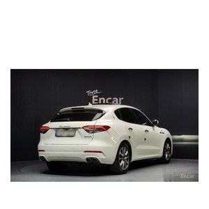 Maserati Levante 2.0 GT AWD 2022/12, 70,785 km, Caja de Cambios Automática, Asientos de Cuero, Volante a la Izquierda, Cámara Trasera - Product Image 2