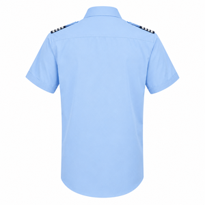 Chemise uniforme homme bleu clair à manches courtes en polyester/coton, sans coutures, avec bandes aux épaules, poches poitrine et protection anti-aiguille intégrale - Product Image 2