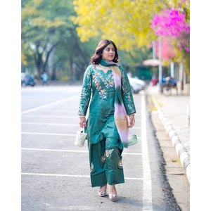 Hermoso conjunto de chifón (top y pantalón) con dupatta para fiestas: elegante y con estilo. - Product Image 4