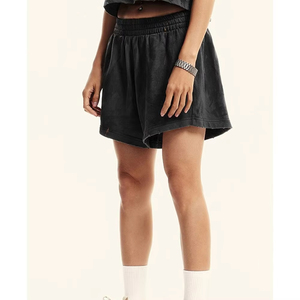 Shorts personnalisés pour femmes, en molleton de qualité supérieure, coupe classique, grammage lourd, en coton éponge délavé à l'acide, style Bermuda - Product Image 3
