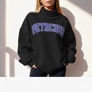 Estilo Casual y Elegante: Sudadera Oversize con Cuello Alto para Mujeres que Valoran la Comodidad - Product Image 1