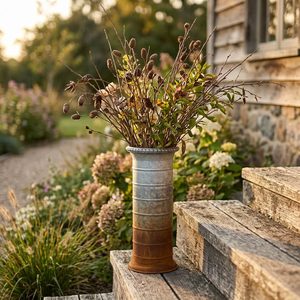 Vase haut artisanal en fer galvanisé rustique 15 cm Barkha Ripple Ombre pleine hauteur pour la décoration intérieure - Product Image 1