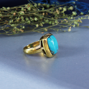 Anillo de Turquesa con Corte Cojín |   Joyería Bohemia de Latón Chapado en Oro de 18K - Product Image 4